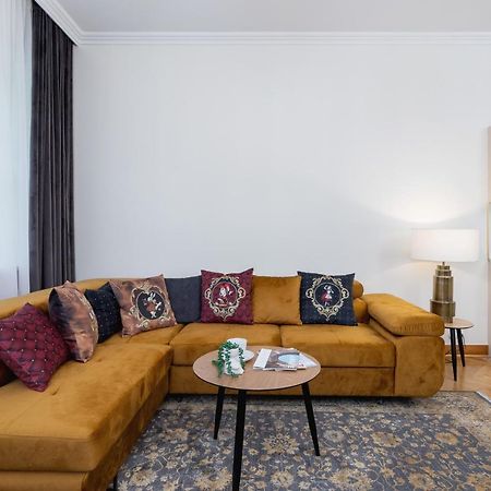 Luxurious & Unique Apartment Mickiewicza Cracow By Renters Prestige Cracovie Extérieur photo
