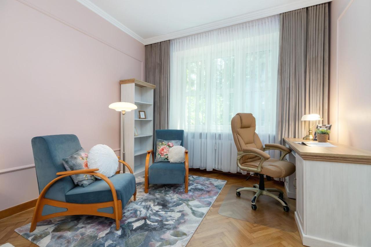 Luxurious & Unique Apartment Mickiewicza Cracow By Renters Prestige Cracovie Extérieur photo